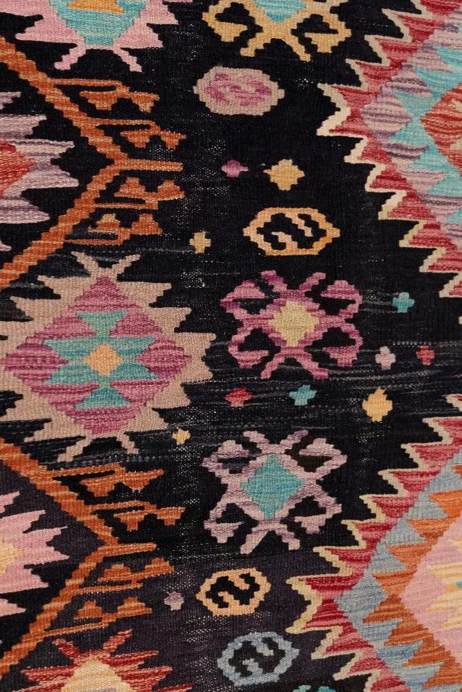 153 x 183 cm - Negra