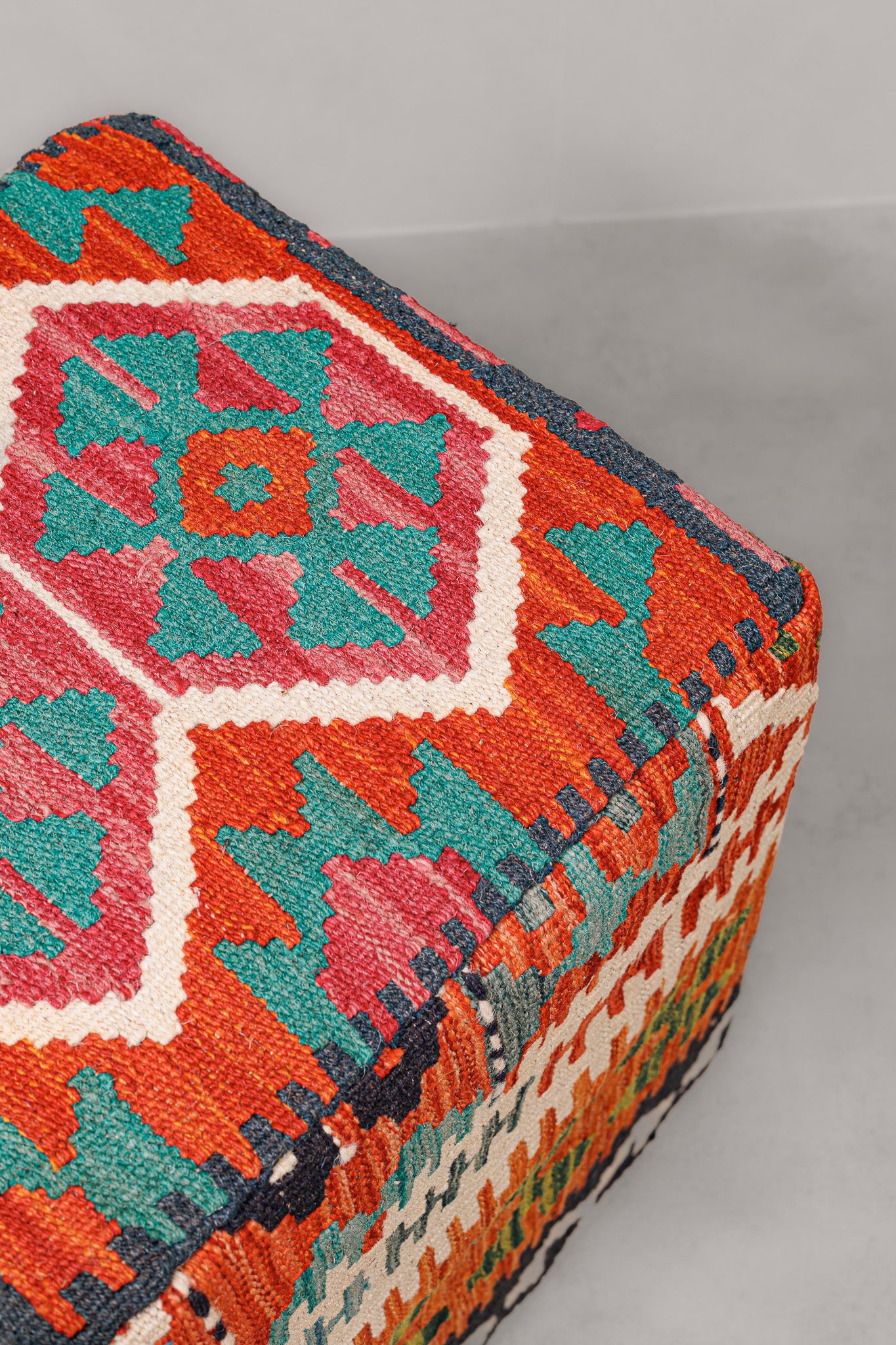 Pouf Square Kilim Mai Mai size 40x50cm