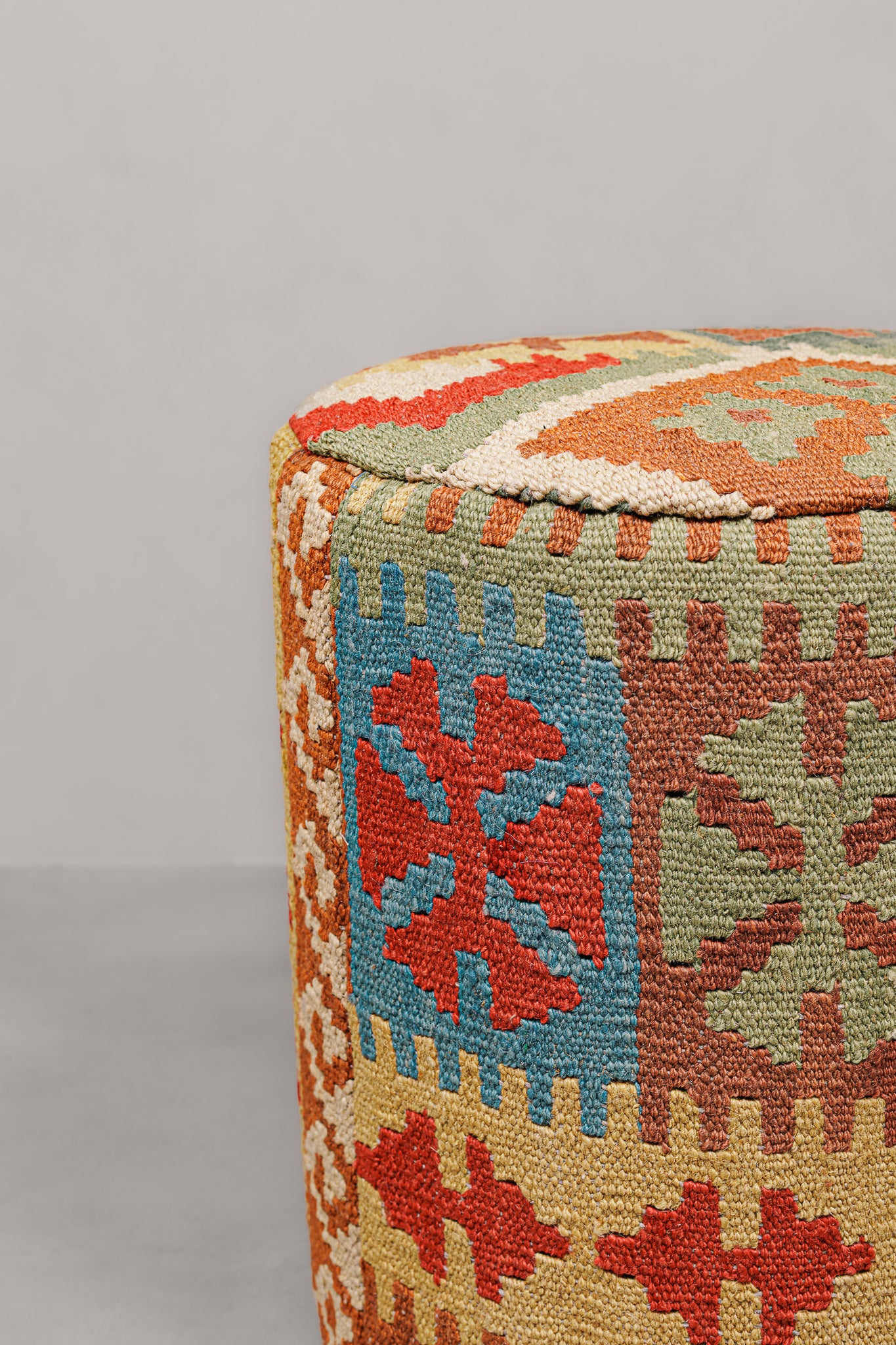 Pouf Round Kilim Mai Mai - size 37x42cm