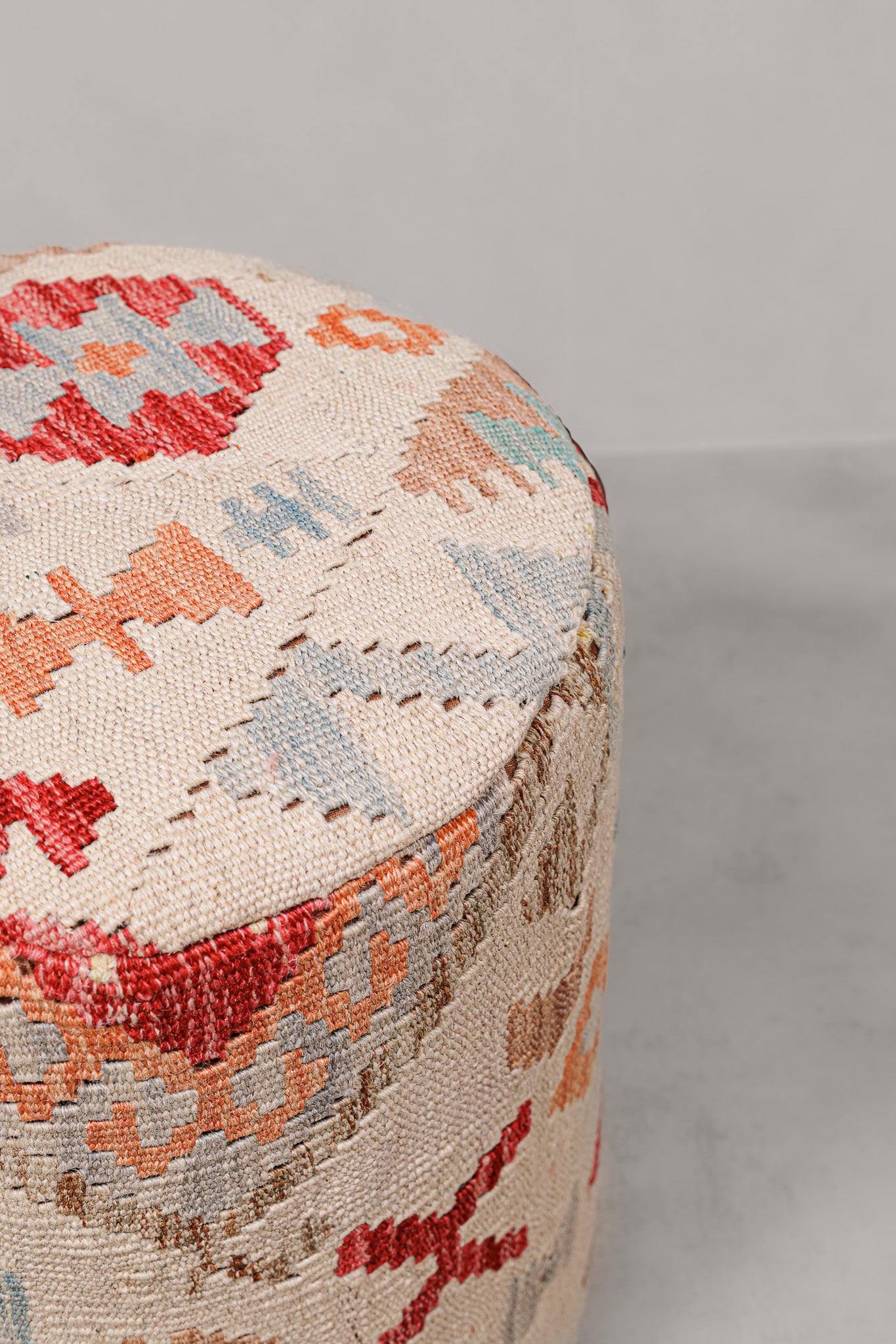 Pouf Round Kilim Mai Mai - size 37x42cm