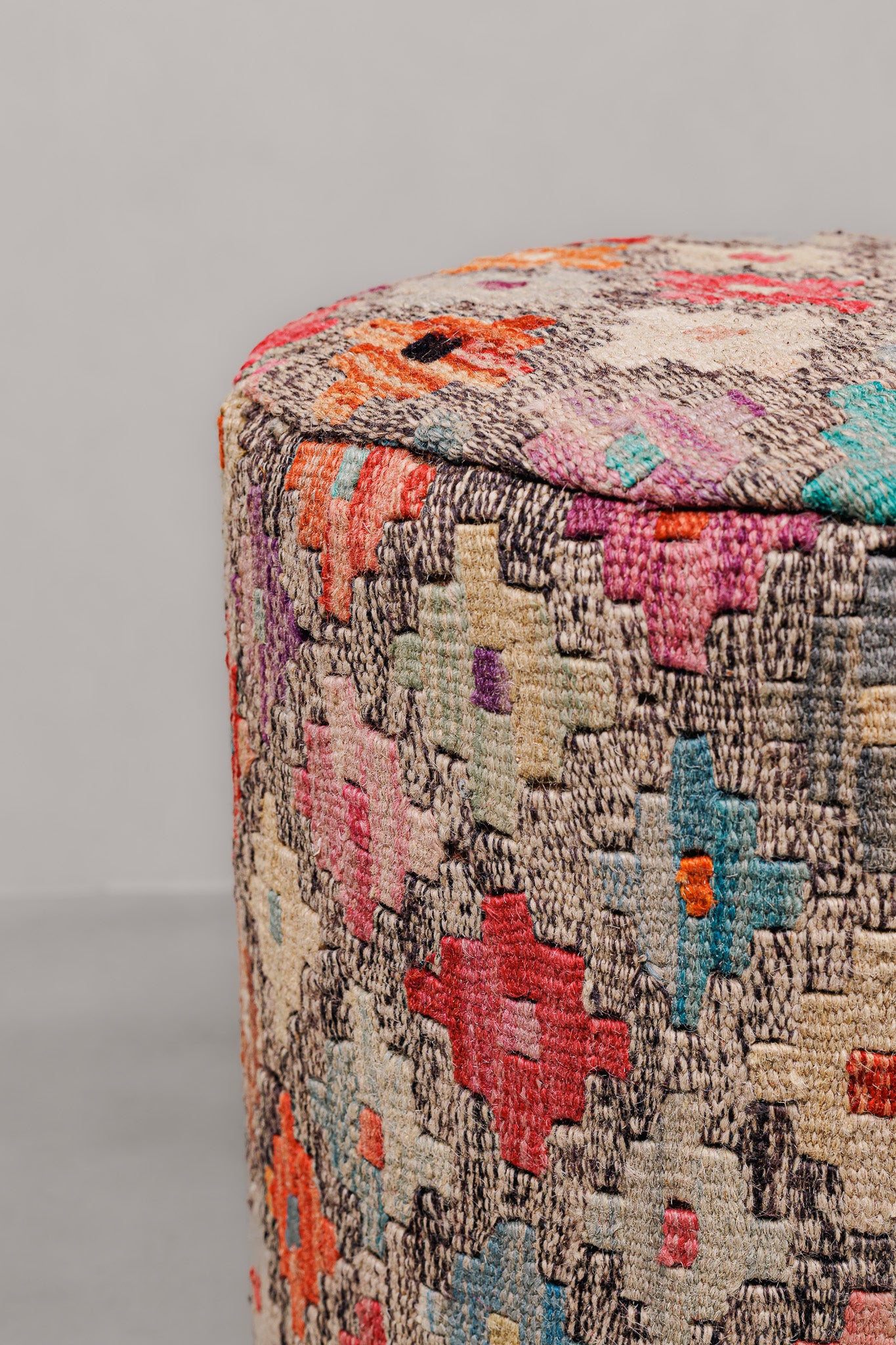 Pouf Round Kilim Mai Mai - size 37x42cm