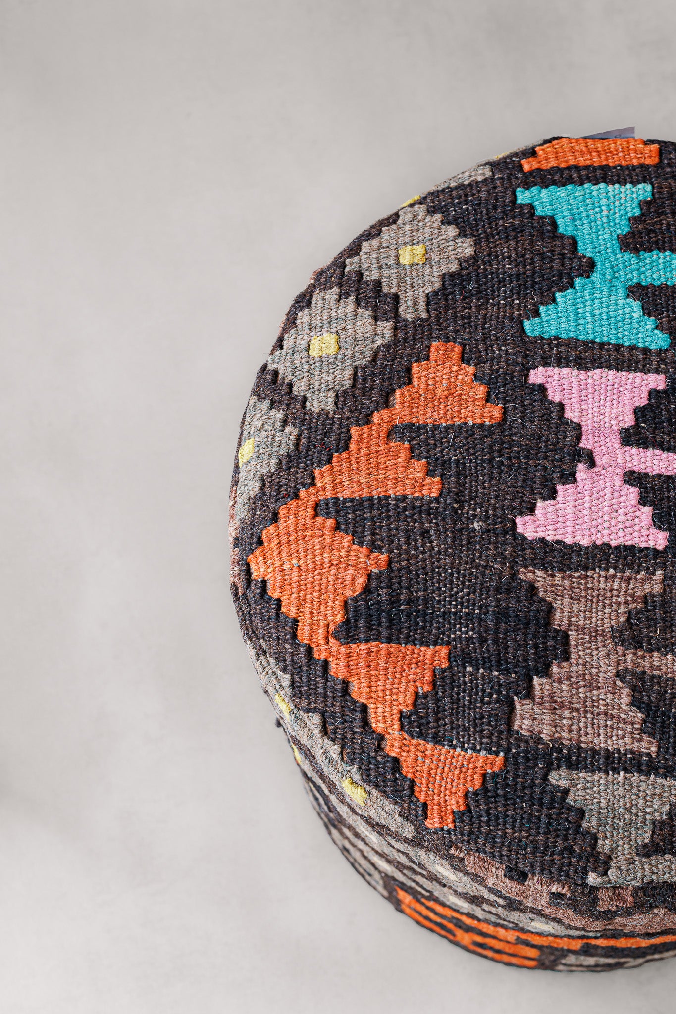 Pouf Round Kilim Mai Mai - masse 37x42cm