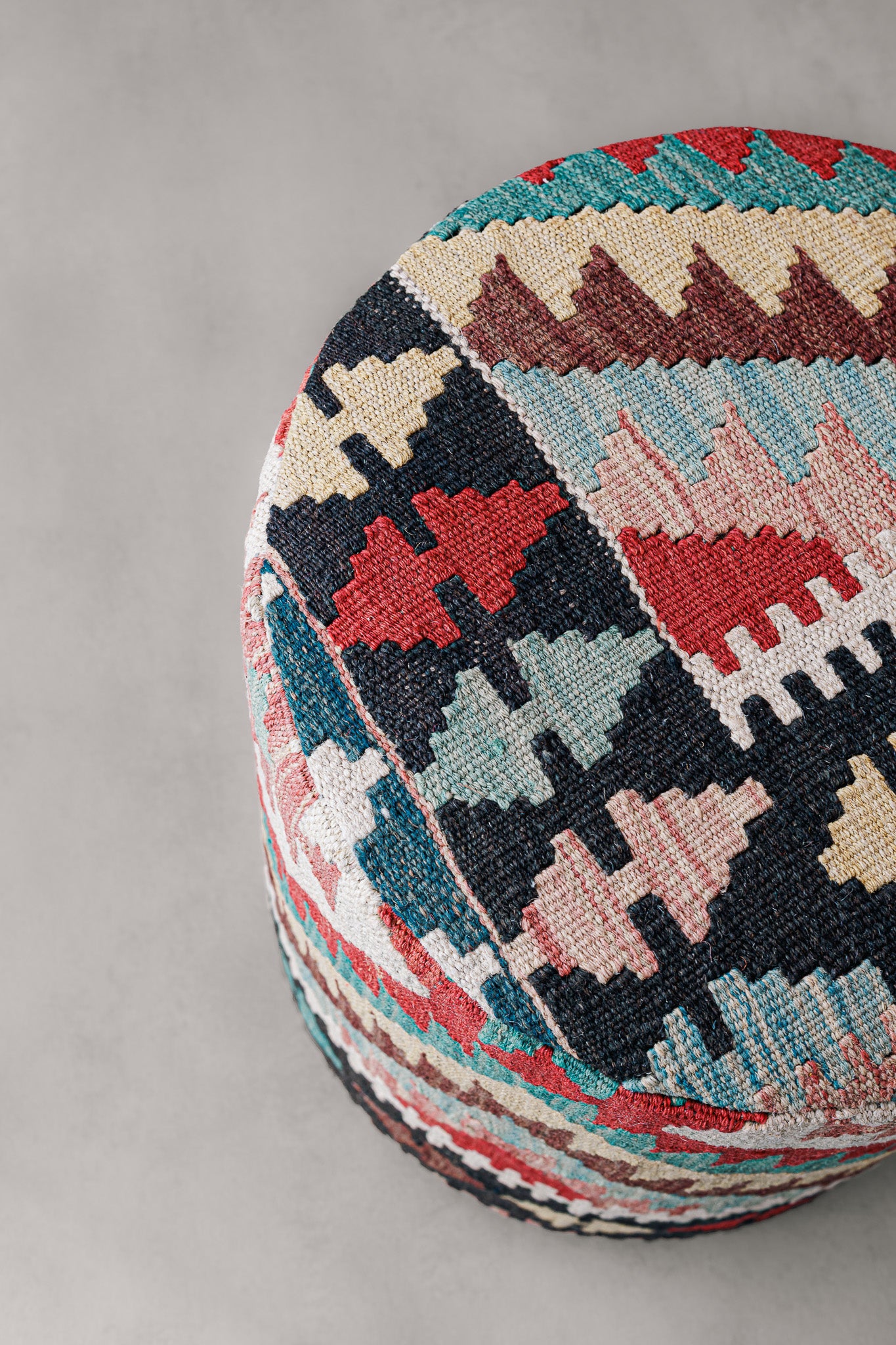 Pouf Round Kilim Mai Mai - masse 37x42cm
