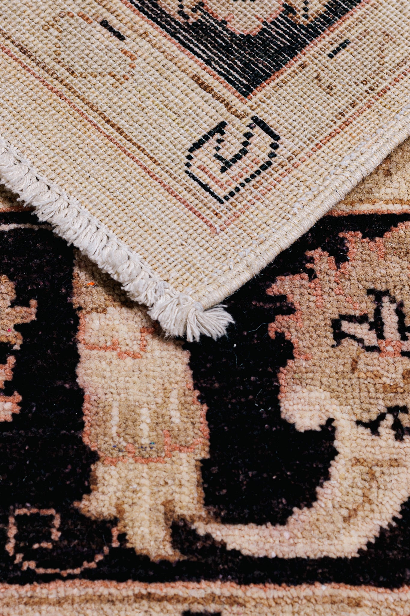 Alfombra Ziegler Farahan - Blanca y Negra 167 x 288 cm