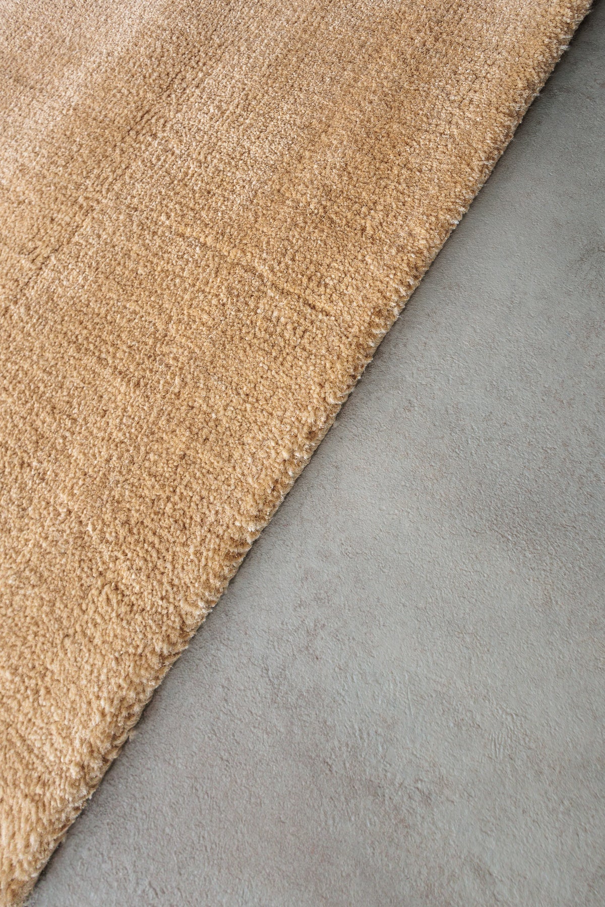 Teppich Togo Beige – Weicher Polyester-Teppich für das Wohnzimmer