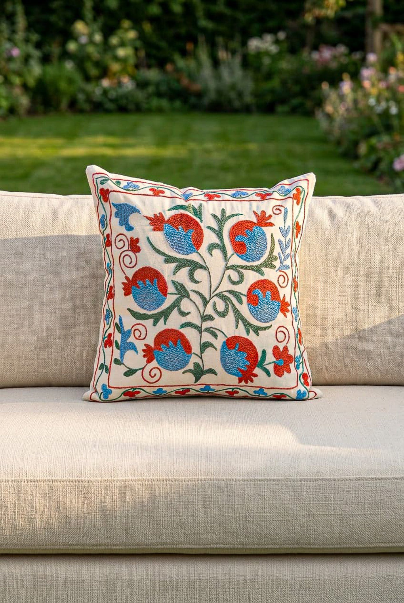 Kilim Suzani Cushion - 100% Wool - 50x50cm