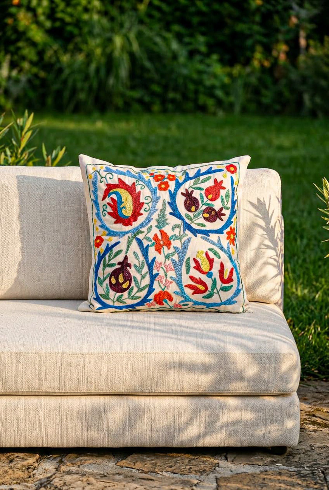 Kilim Suzani Cushion - 100% Wool - 50x50cm