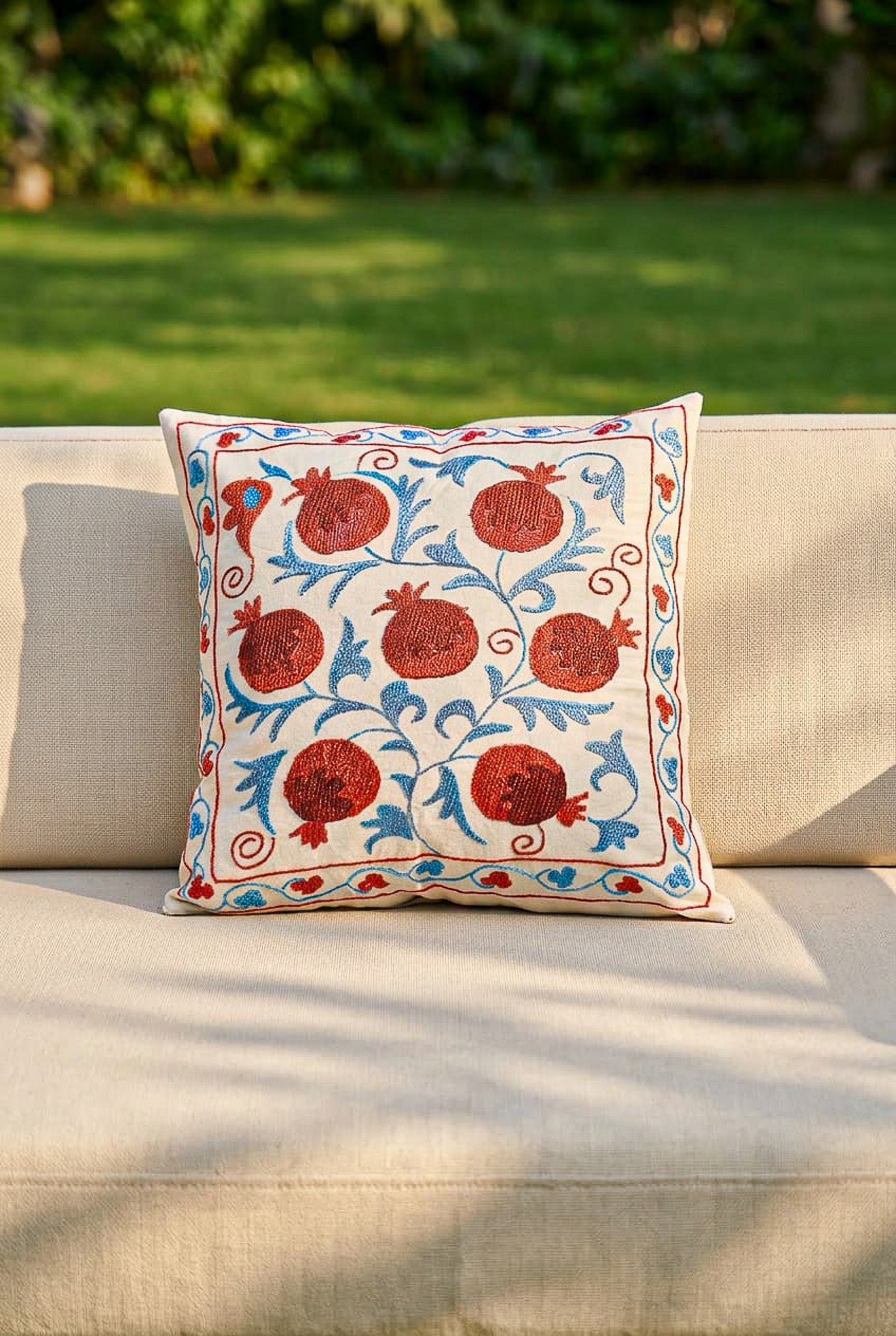 Kilim Suzani Cushion - 100% Wool - 50x50cm