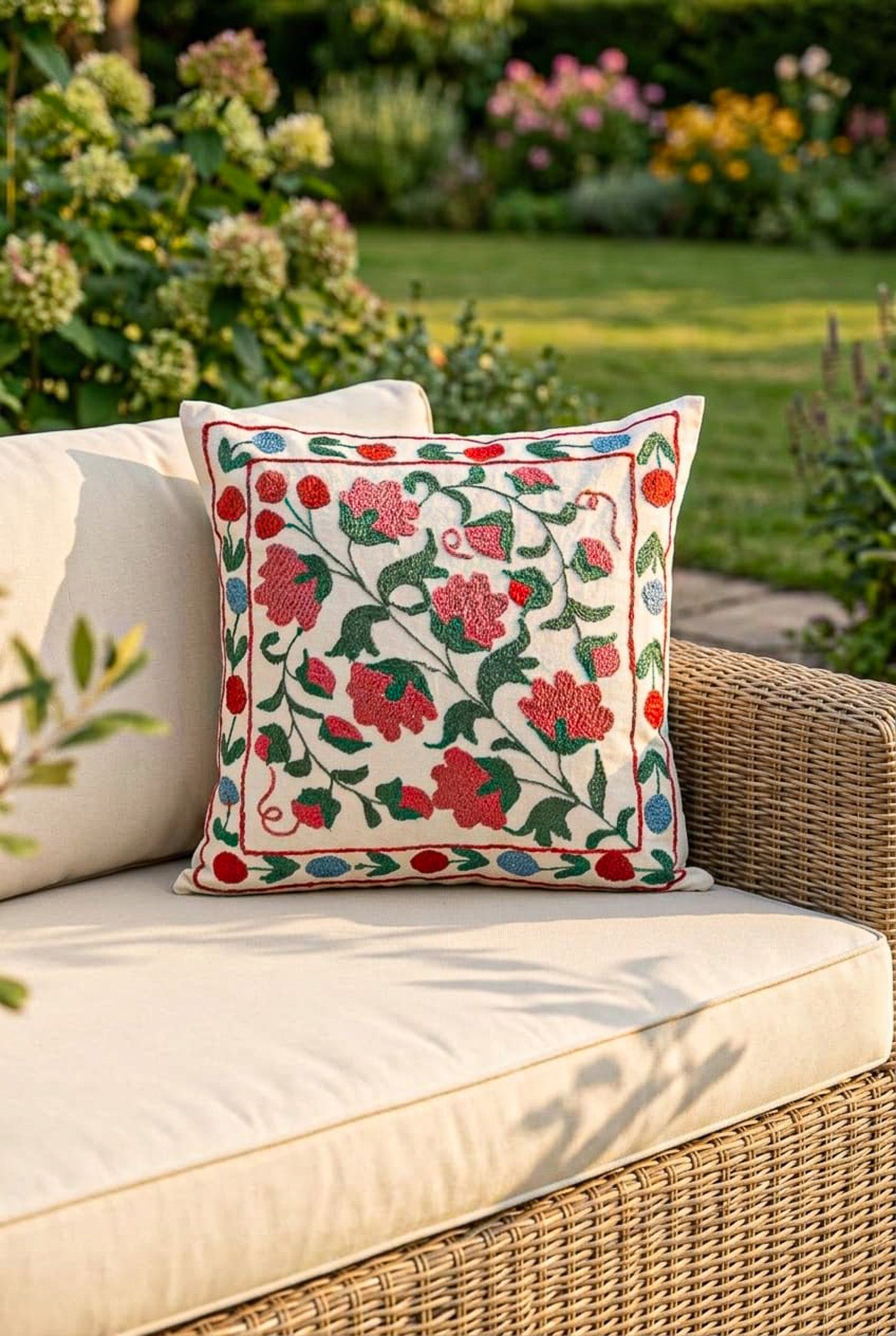 Kilim Suzani Cushion - 100% Wool - 50x50cm