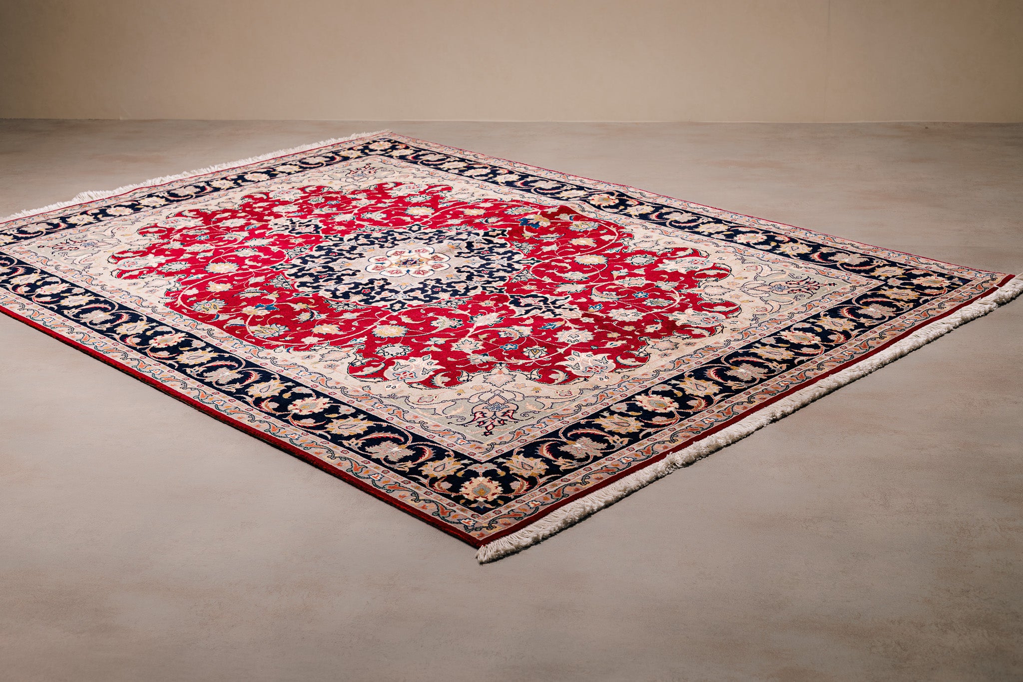 Alfombra Tabriz Red - 60%Lana 40%Seda   172x239cm