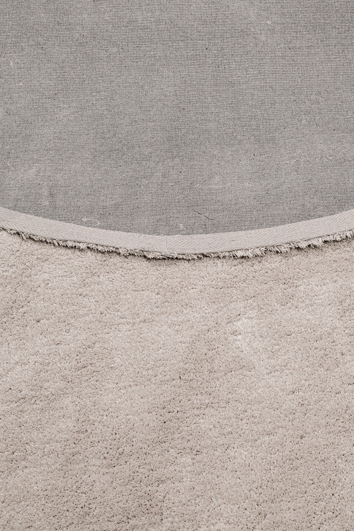 Teppich Velvet Beige – aus Kunstfasern für den Winter