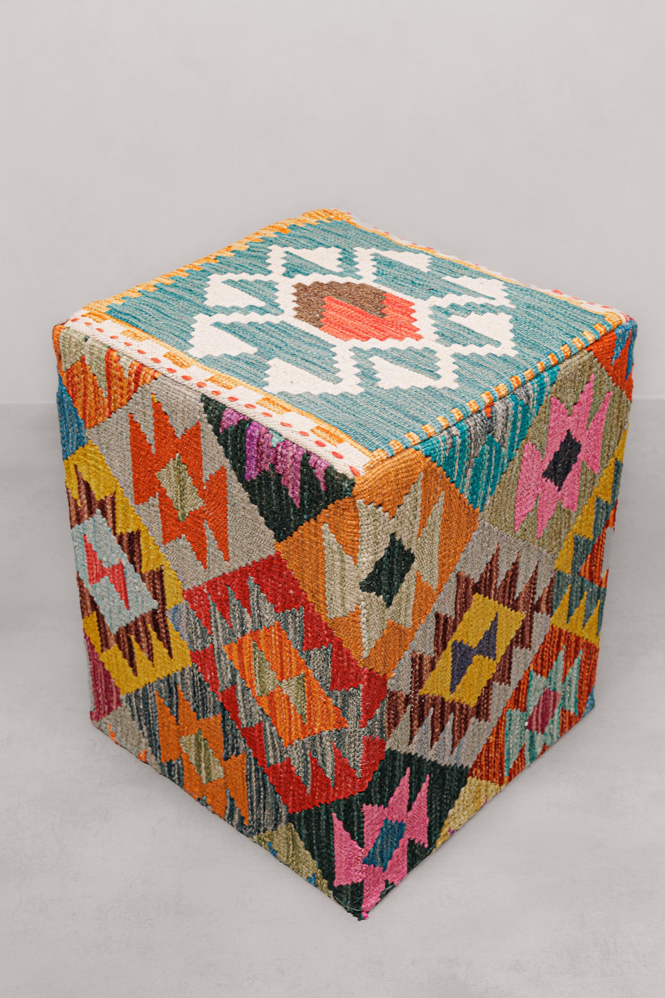 Pouf Square Kilim Mai Mai size 40x50cm
