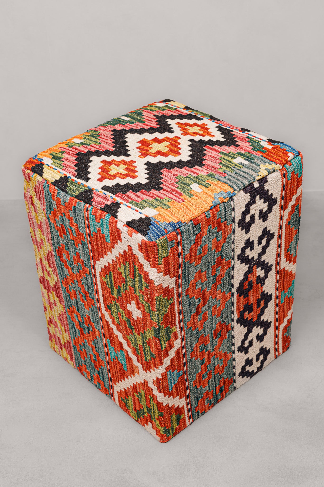 Pouf Square Kilim Mai Mai size 40x50cm