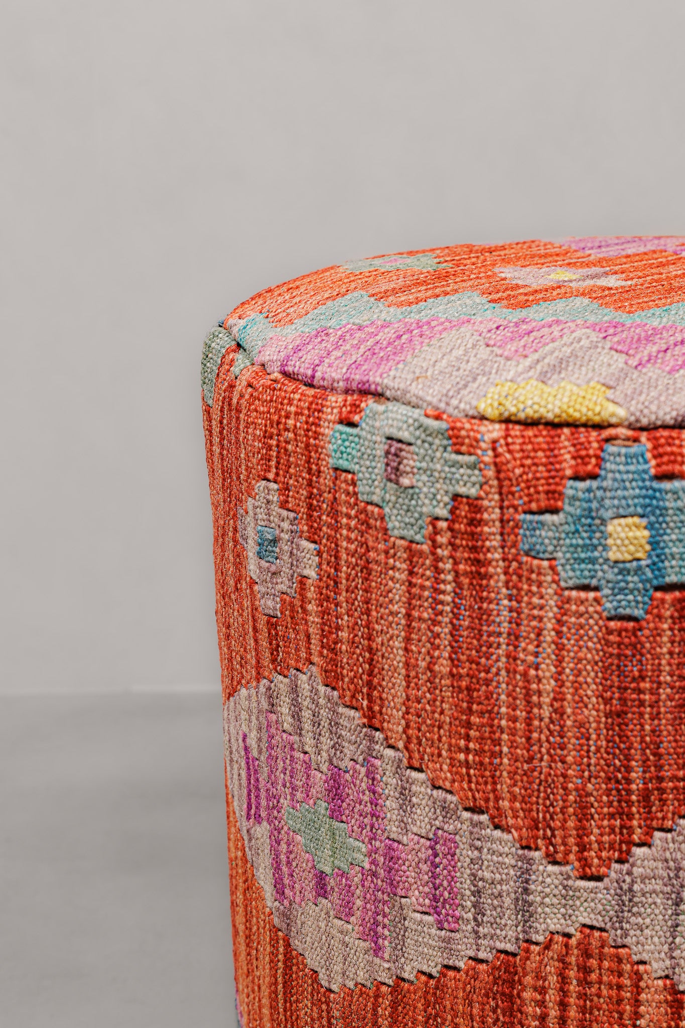 Pouf Round Kilim Mai Mai - size 37x42cm