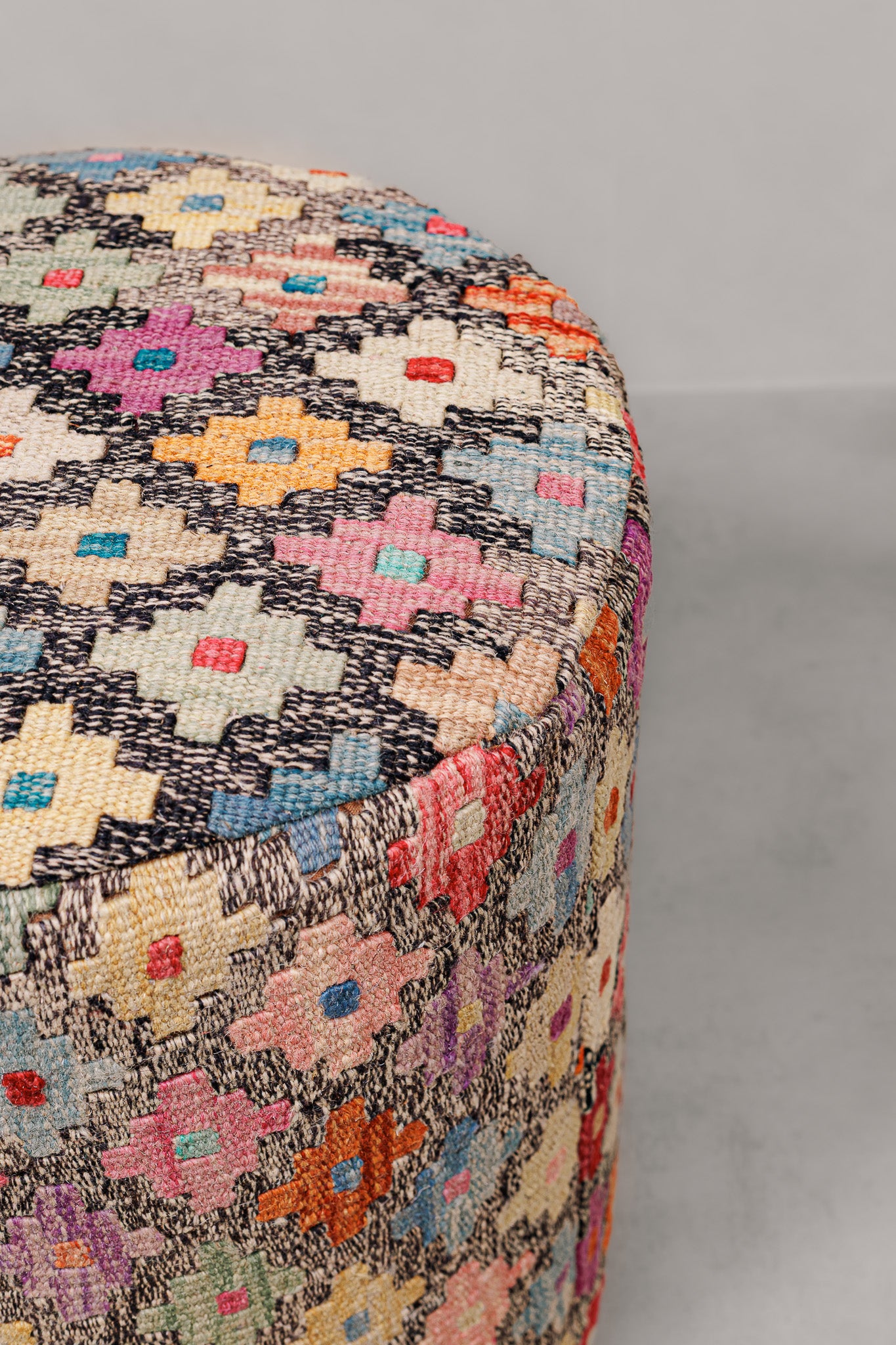 Pouf Round Kilim Mai Mai - size 37x42cm