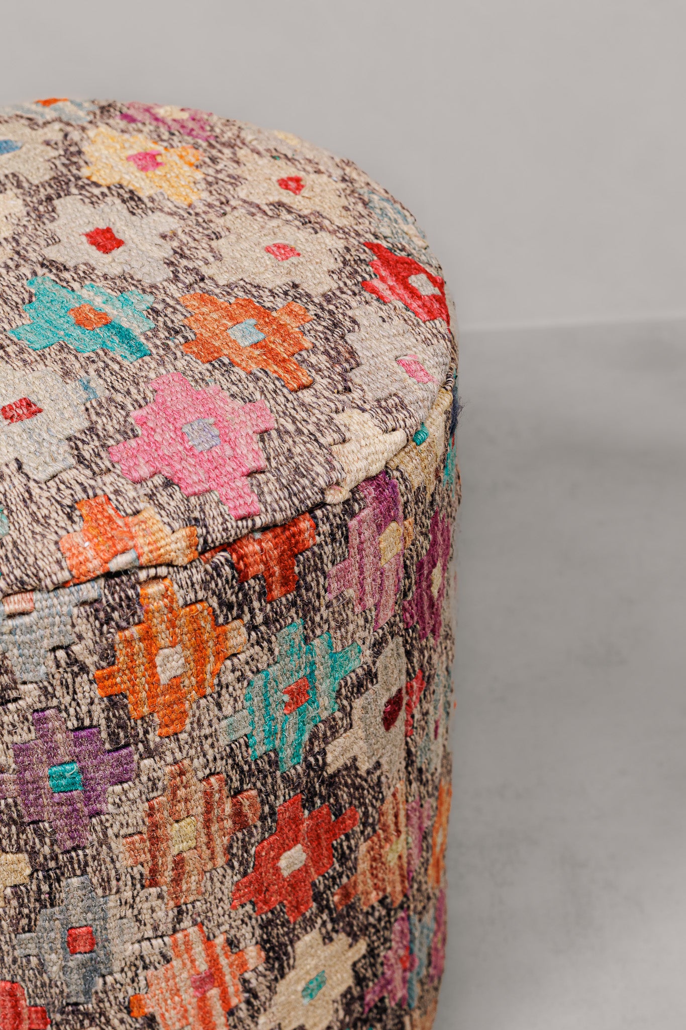 Pouf Round Kilim Mai Mai - size 37x42cm