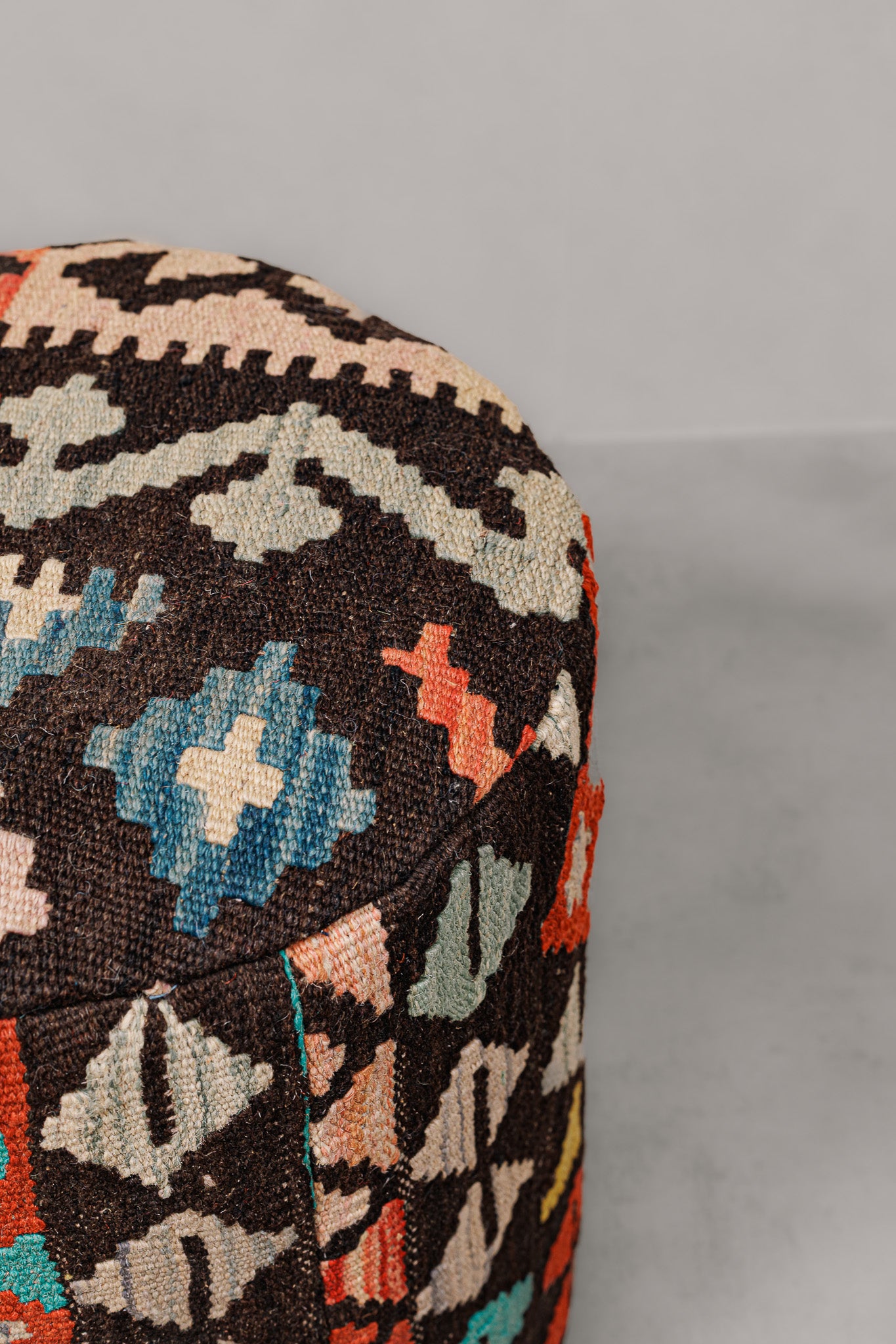 Pouf Round Kilim Mai Mai - size 37x42cm