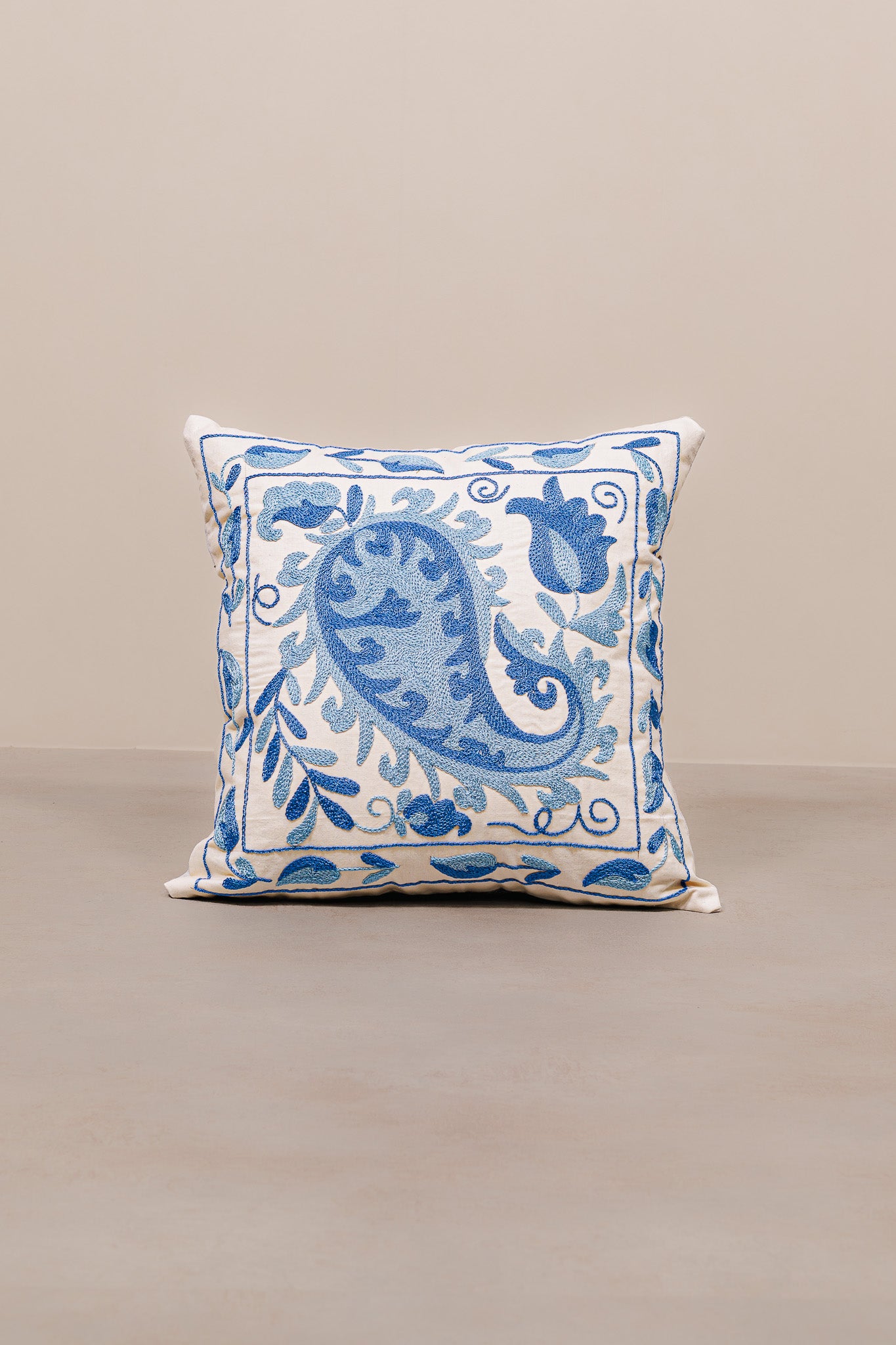 Kilim Suzani Cushion - 100% Wool - 50x50cm