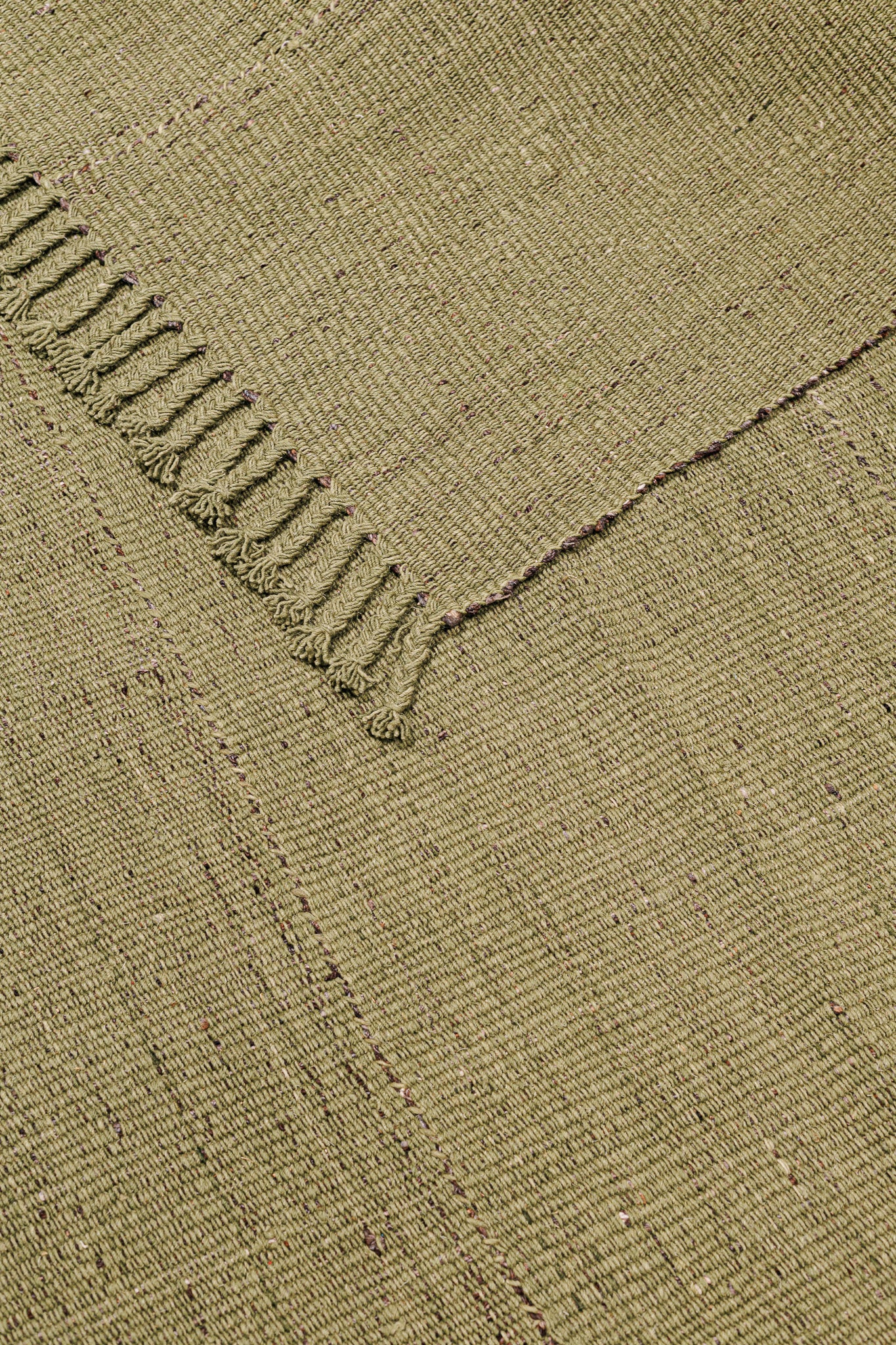145x206
