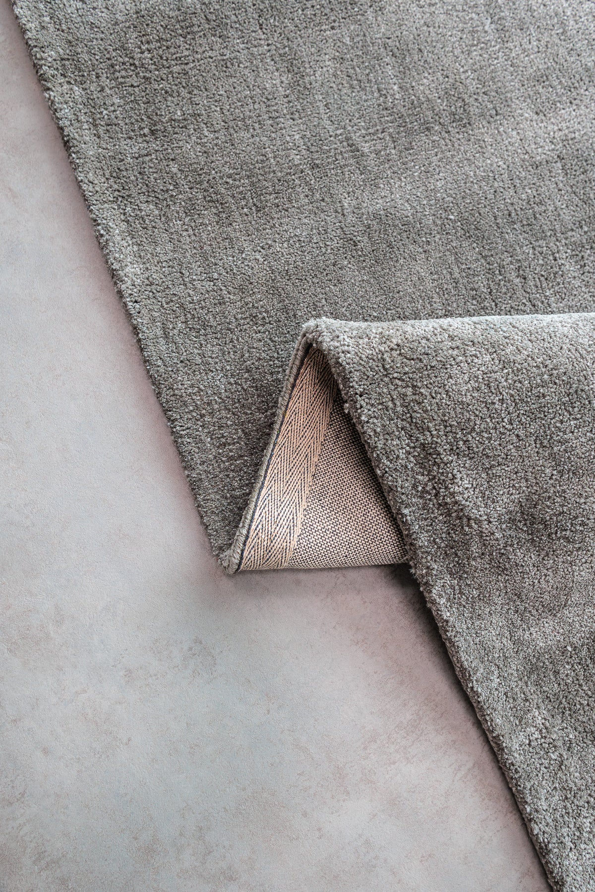 Teppich Togo Grey – Weicher Polyester-Teppich für das Wohnzimmer