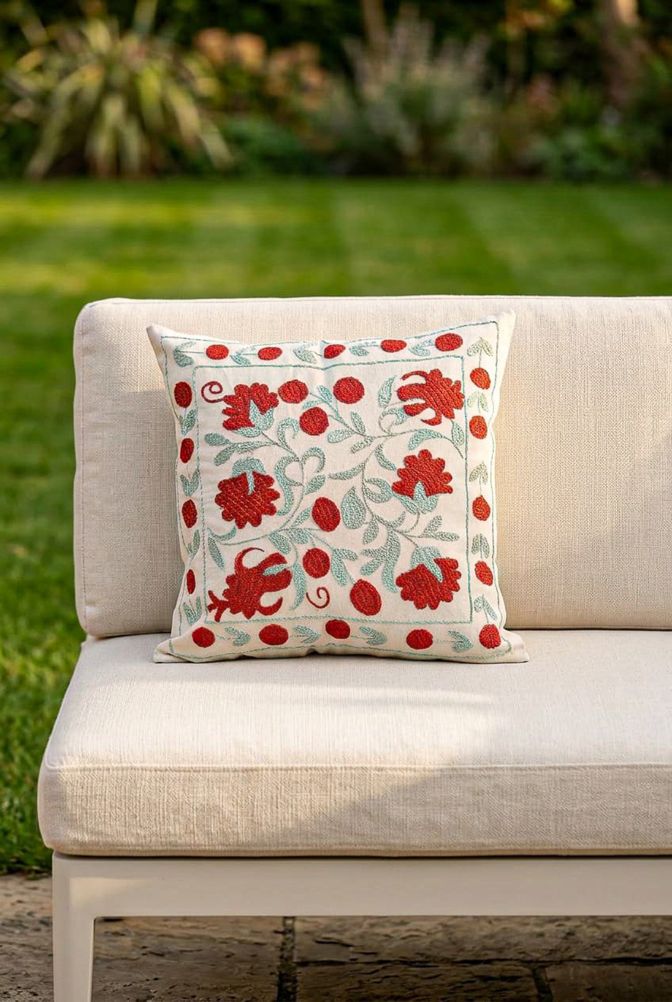 Kilim Suzani Cushion - 100% Wool - 50x50cm