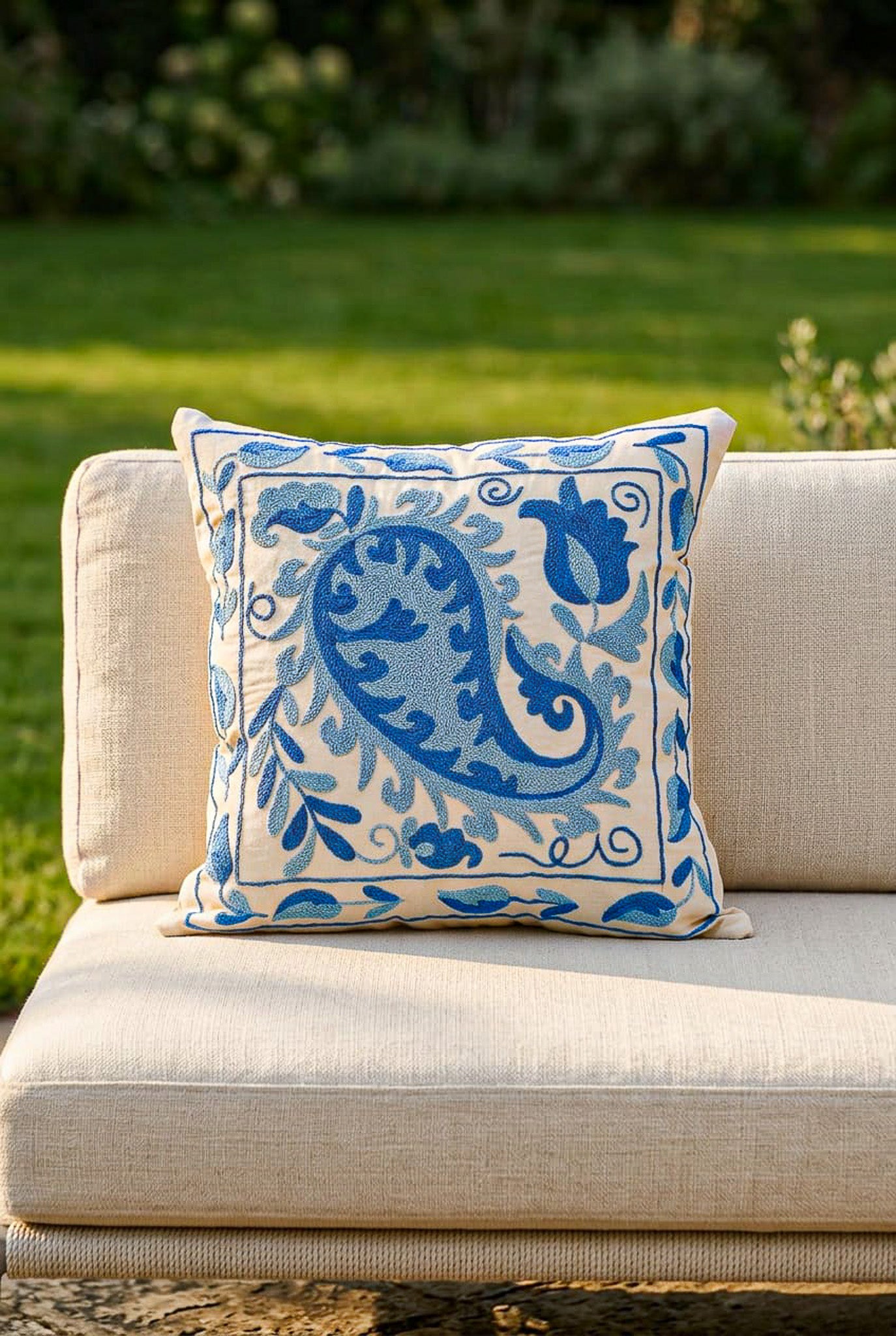 Kilim Suzani Cushion - 100% Wool - 50x50cm