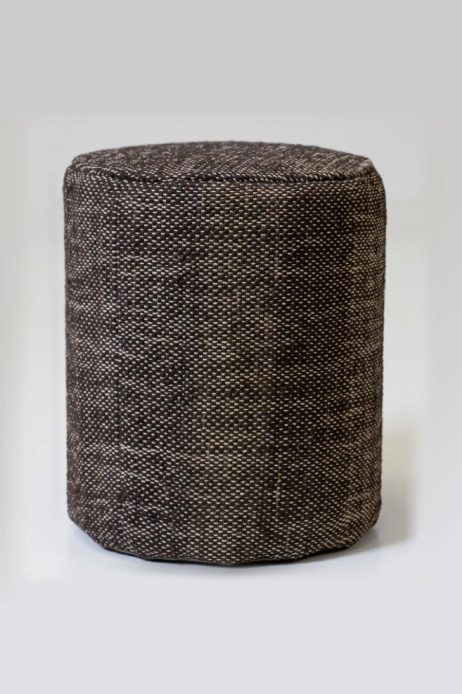 Puf Redondo Yakatoot - Negro - 37x42cm