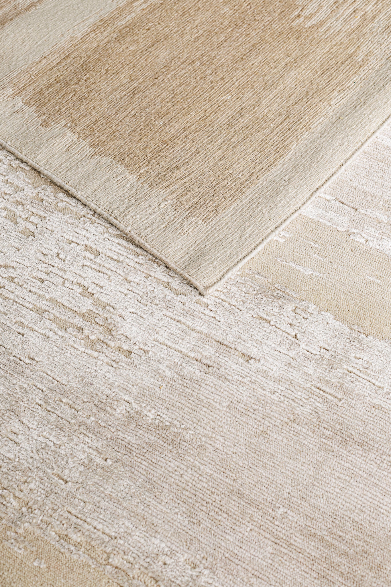 Alfombra Fog Ivory Beige - Seda Bambú Crema