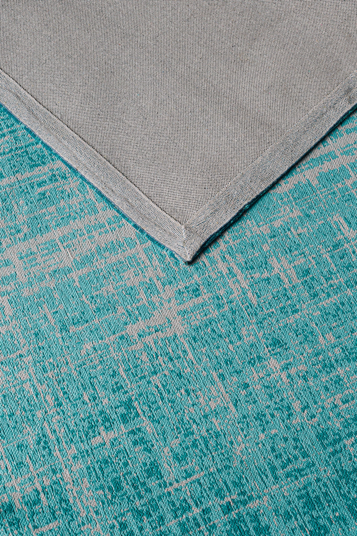 Stiletto Teal Rug - Made of Synthetic Fiber